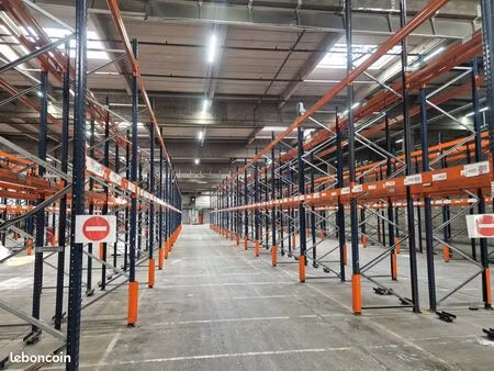 local de stockage 3200m²
