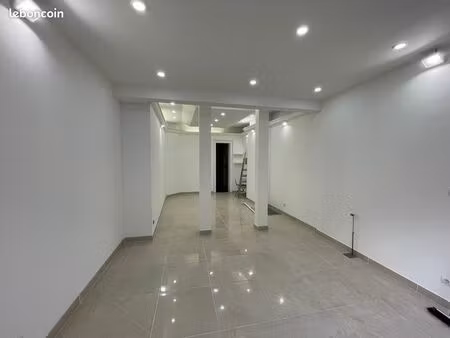 local commercial 45 m²