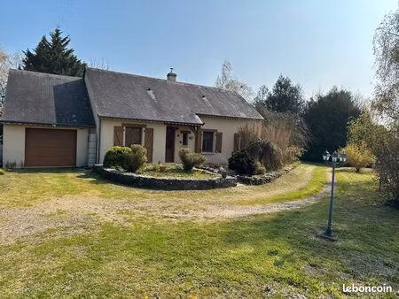 maison 4 pièces 90m2 avec terrain d'un hectare et plusieurs dépendances
