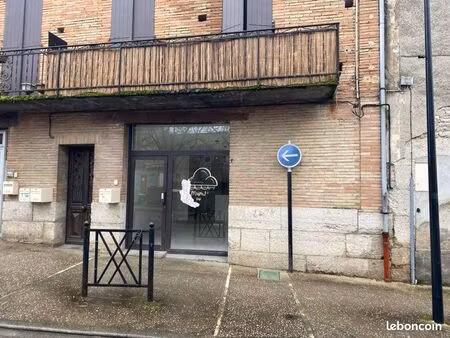 local commercial 48m2 avec vitrine