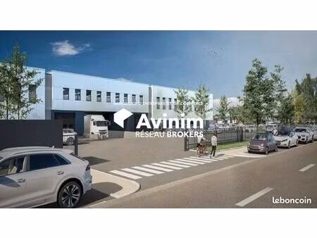 local 1627 m² ozoir-la-ferrière