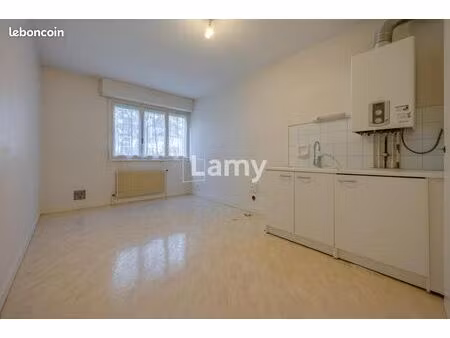 appartement 1 pièce 44 m²
