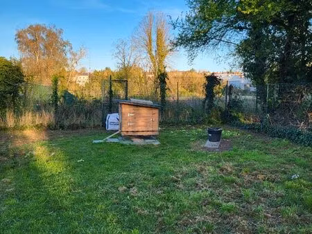 location terrain 1000 m² avec accès indépendant – amiens (secteur ac tennis)