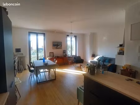 t3 à louer non meublé  rue des écoles