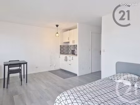 studio 1 pièce 22 m²