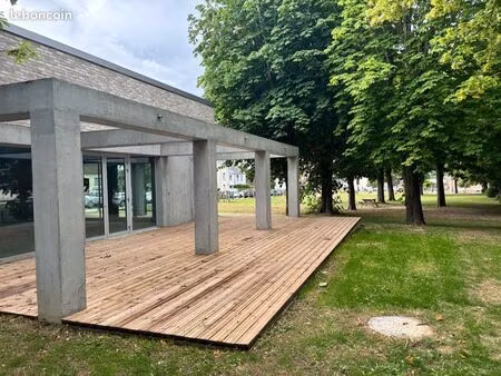 local commercial amiens rivery