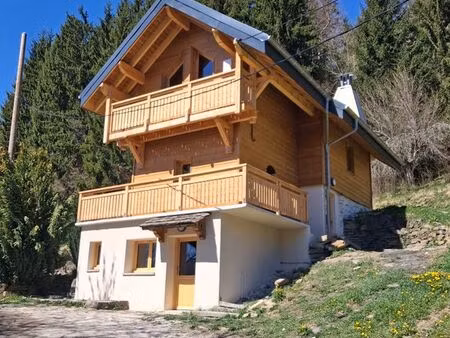 chalet savoyard neuf 90 m² – location longue durée uniquement