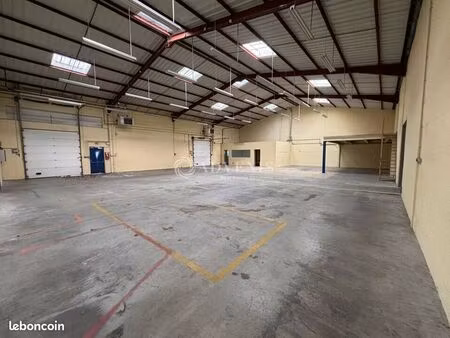 local d'activité 420 m²