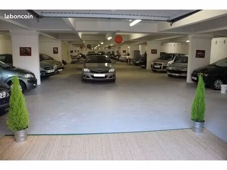 local 1420m² centre ville gd quevilly à 4/m2/mois toutes charges comprises