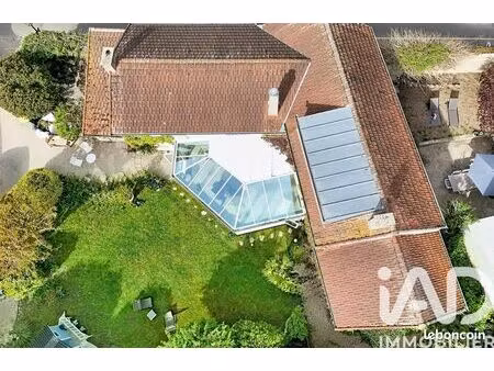 maison 8 pièces 247 m²