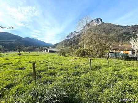 terrain 1200 m² doussard