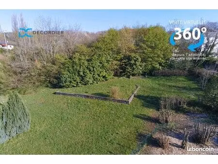 terrain 1 010 m² marin