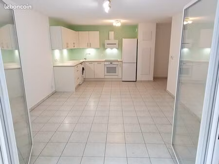 appartement t3 evian 62m²