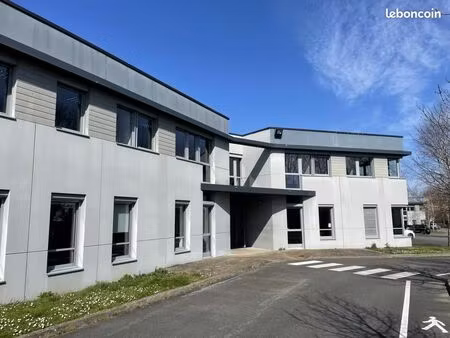 bureaux 964 m²