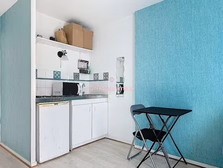 studio lumineux de 22m² avec balcon-auray proche centre