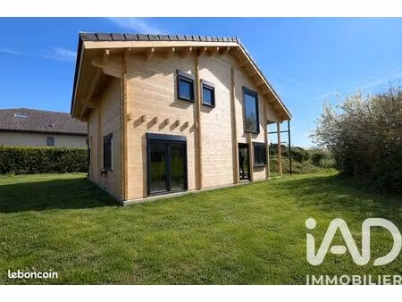 villa 4 pièces 130 m²