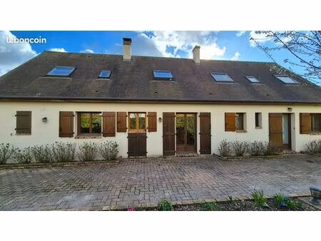 pavillon 9 pièces 196 m²