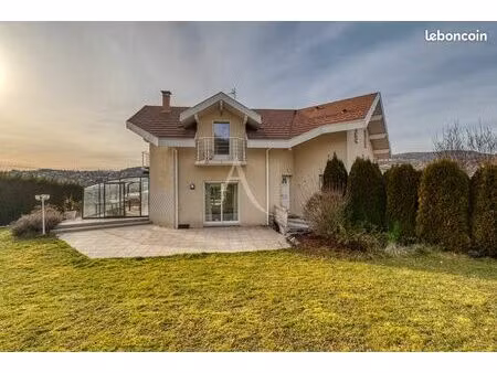 maison 6 pièces 154 m²