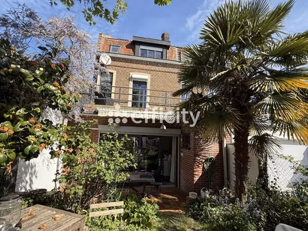 maison 7 pièces - 163 m²