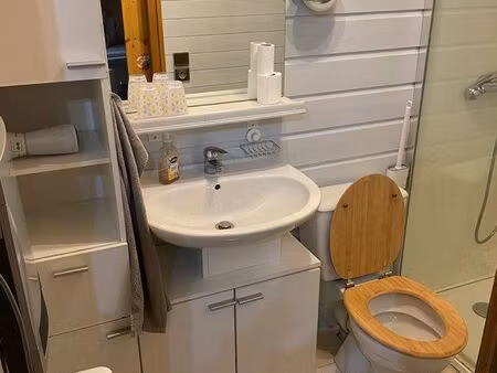 location studio meublé