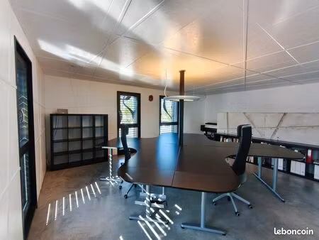 location bureau de 31m² + parties communes - douvaine - zone des esserts