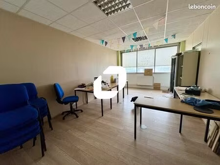 bureau 520 m²