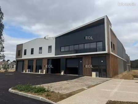 local d'activité 468 m²