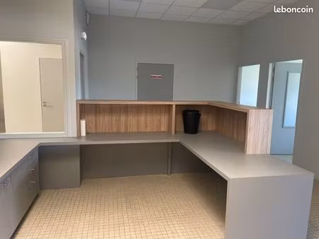 location bureaux et salle de réunion