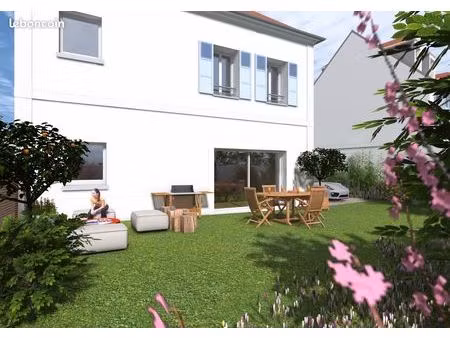 maison de ville en plein centre ville de st germain en laye