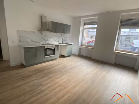appartement rénové de type f2 au rez-de-chaussée