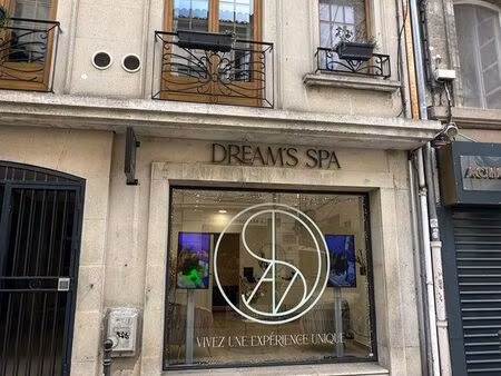 local commercial avignon intra-muros