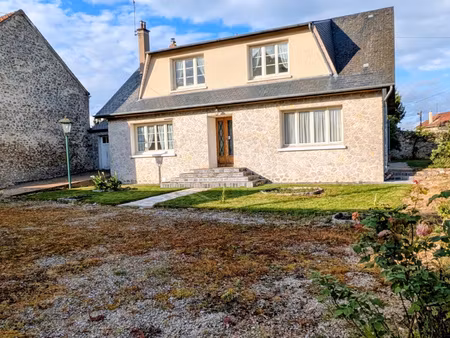 15mn dourdan  maison avec 2 granges.