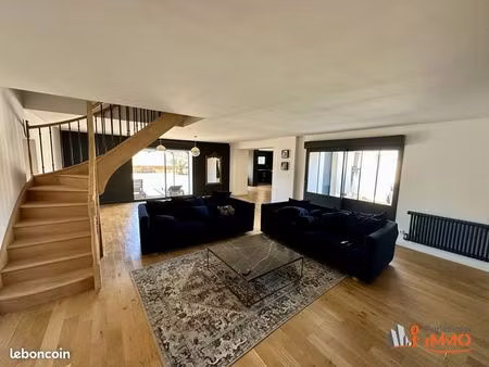 villa 6 pièces 185 m²