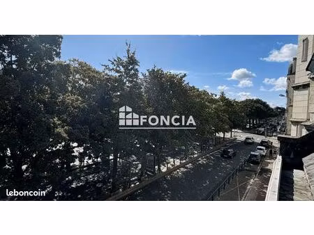 immeuble avec local commercial et/ou bureaux