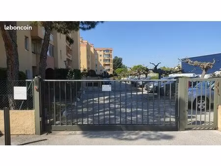 place de parking en sous-sol sécurisé - modifiable en box