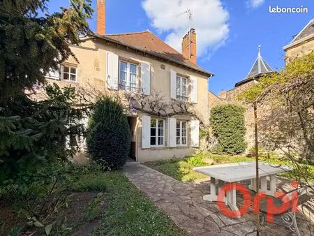 maison de ville 5 pièces 205 m²