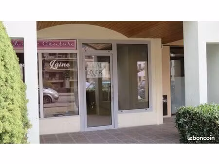 local commercial centre albertville