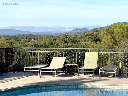 villa 10 pièces 387 m²