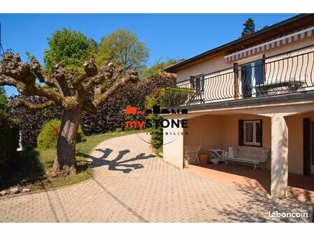 maison 6 pièces 147 m²