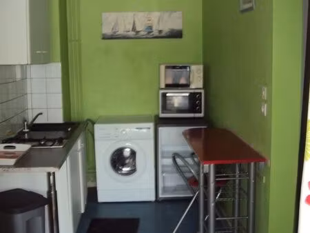 epinal studio charges comprises