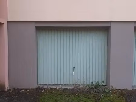 garage/box 18 m² delle