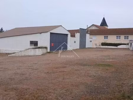 immeuble 3122 m² treteau