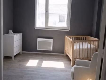 appartement 3 chambre et balcon