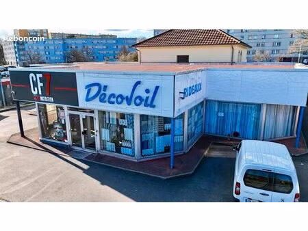 local commercial à louer 160m² vitrine + parking belfort