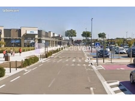 local commercial 200 m²