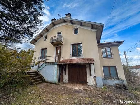 maison d'habitation a renover de 130 m² - avec dependances