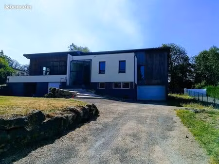 propriété 7 pièces 255 m²