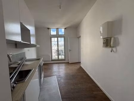 location appartement 2 pièces à angers centre (49000) : à louer 2 pièces / 23m² angers cen