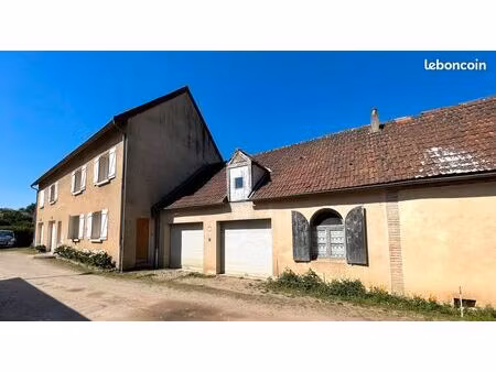 immeuble 19 pièces 350 m²