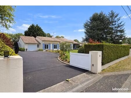 maison 8 pièces 184 m²